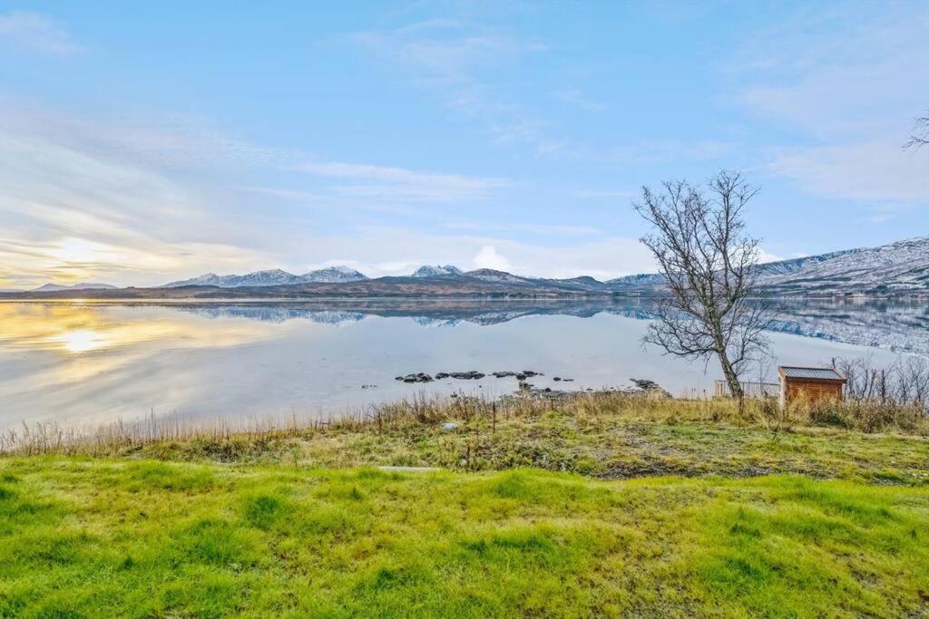 Hus Med Egen Strandlinje Tromsø Zewnętrze zdjęcie
